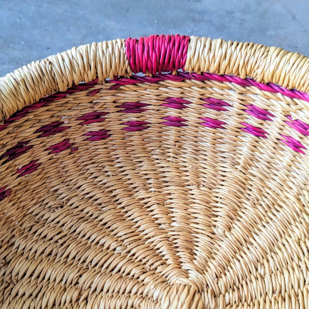 Vintage Tan Pink Purple Woven Wicker Straw Basket with Handles - Picture 4 of 7